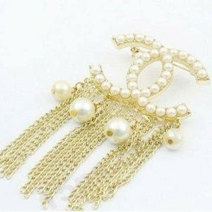 Fashion Gold & pearls chain brooch